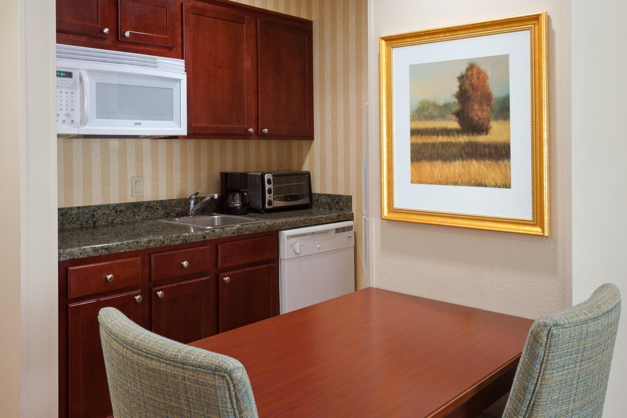 Homewood Suites By Hilton Gainesville Exterior photo